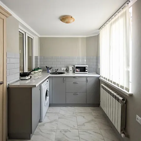 Apartment Legrand Ekaterininskaya 14 *